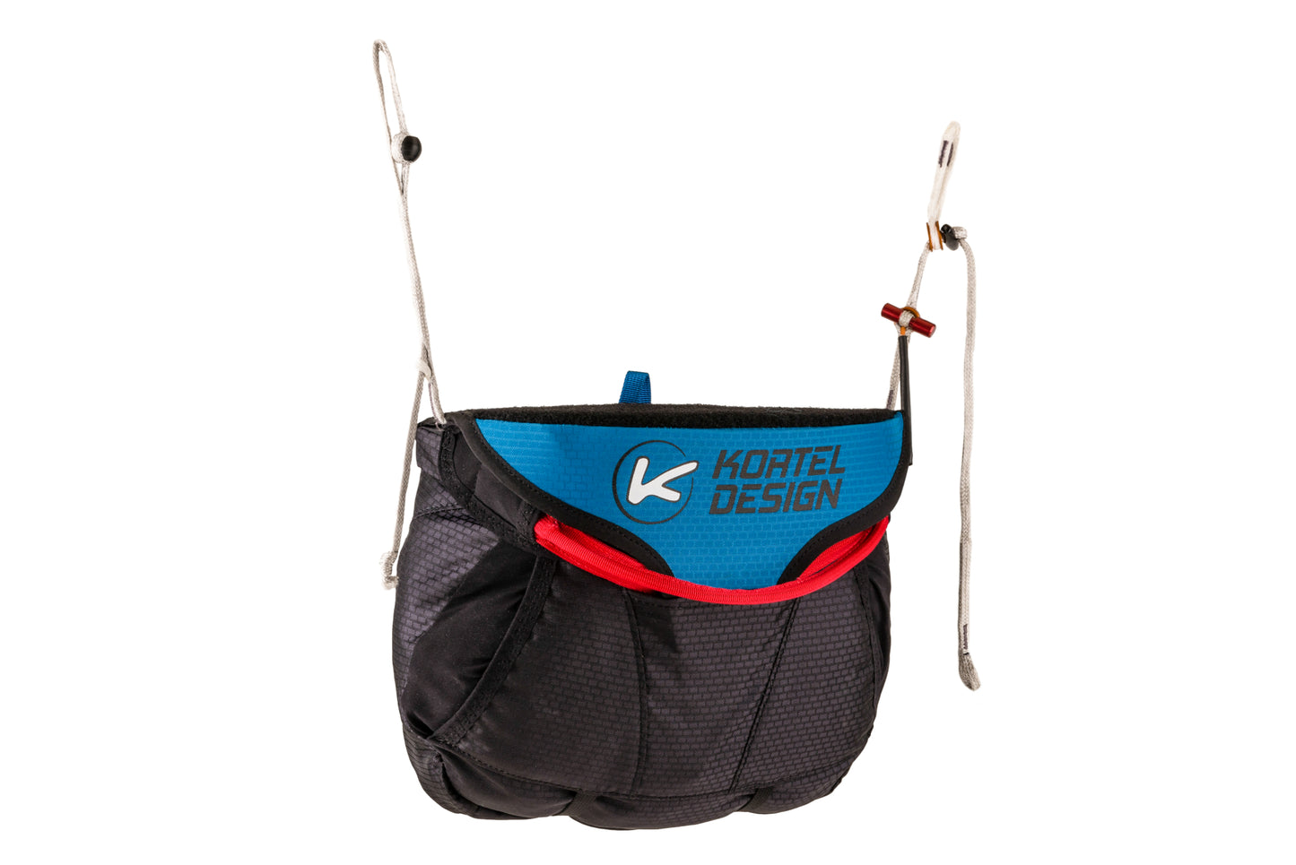 Containair parachute et cockpit Kortel Kontainer ventral